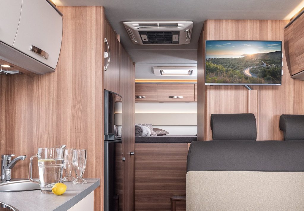 csm_ktg-weinsberg-2019-2020-carahome-interieur-8712-1_370619c205